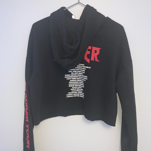 black cropped hoodie - Picture 2 of 3